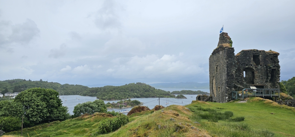 Tarbert castle overlooking the loch