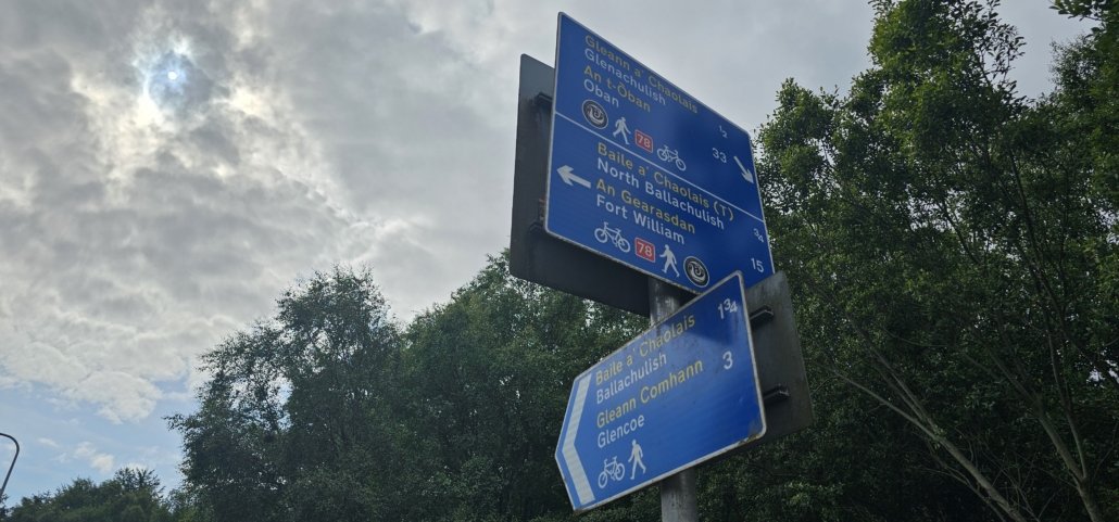 Signpost Oban, Fort William, Glencoe